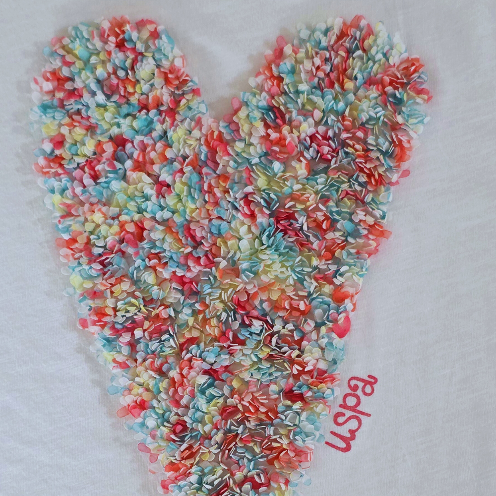 B - T-shirt 10 - 11 ans coeur fleuris #89