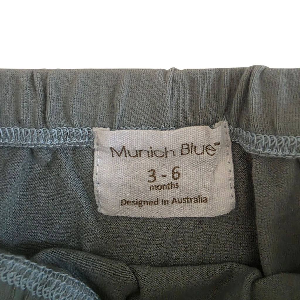 B - Lot de 2 robes 12 - 18 mois  #356