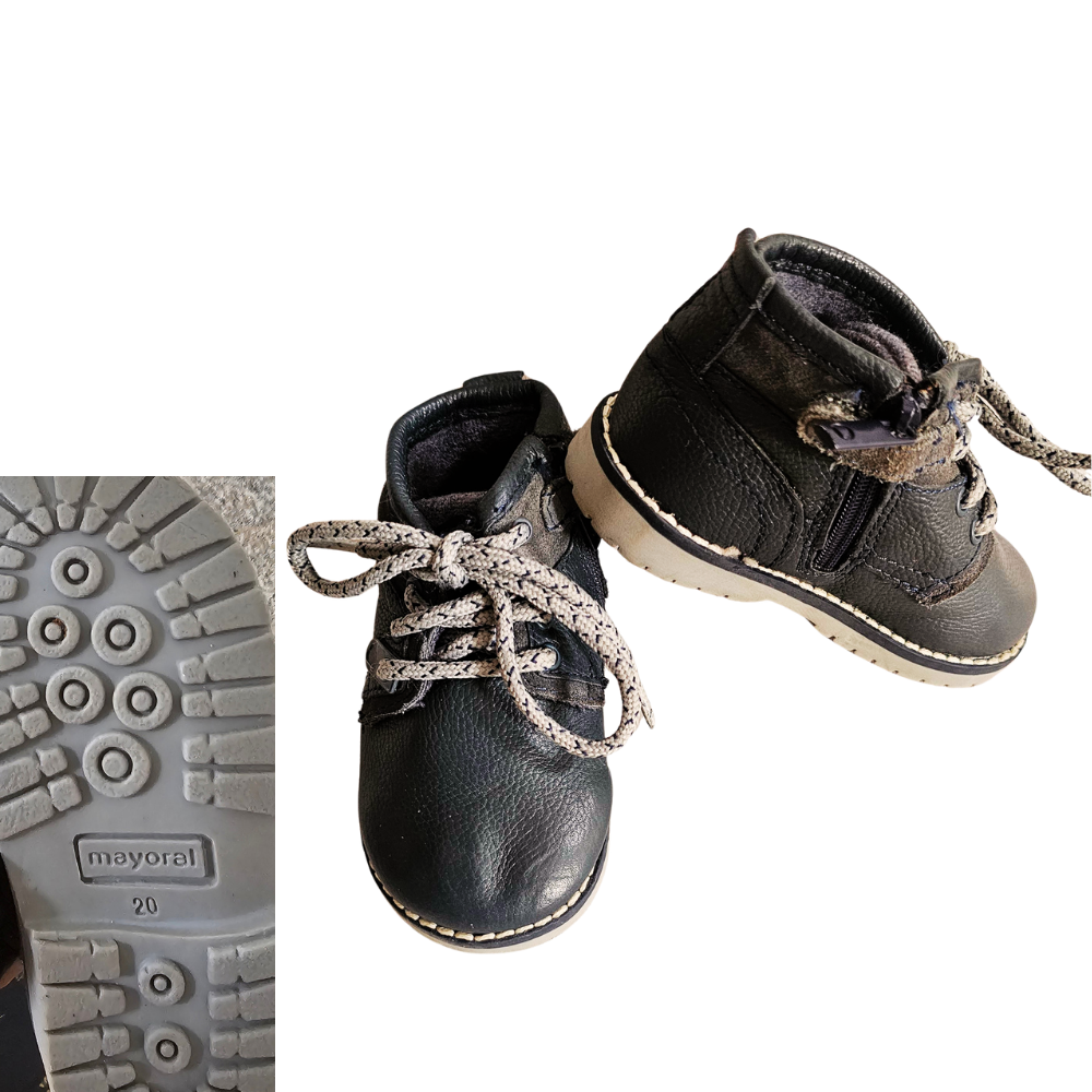 Bottines en cuir noir de la marque Mayoral taille 20 #449
