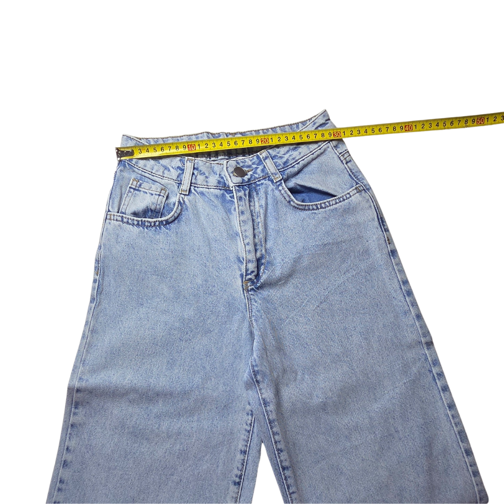 B - Pantalon JEAN bas large 10- 11 ans #174