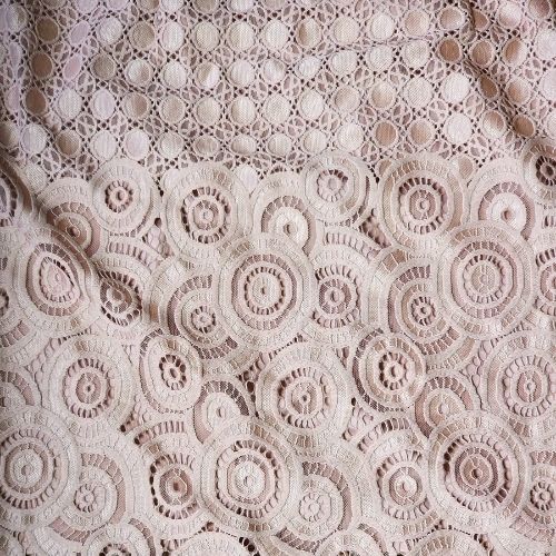 B - Robe taille M (large) #209