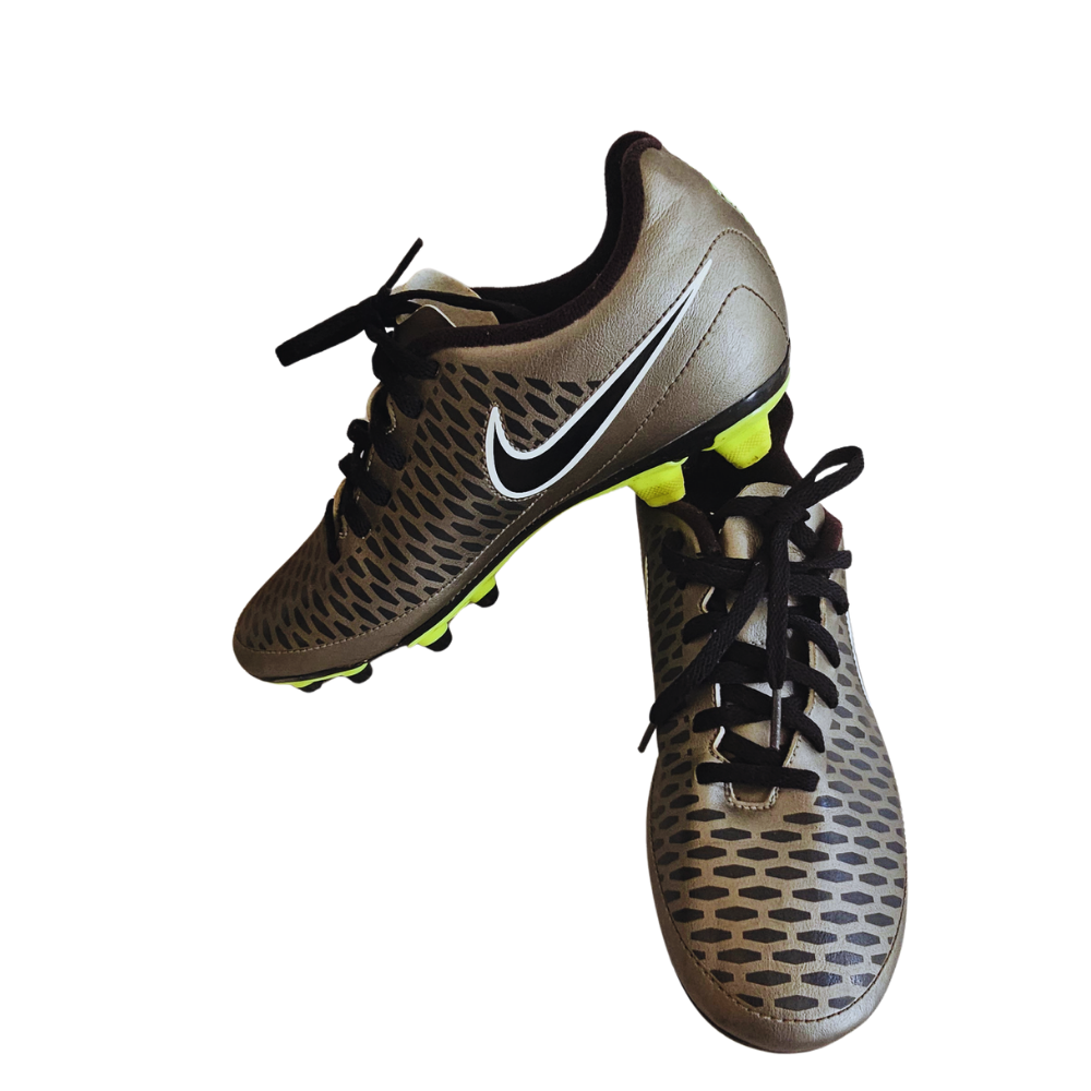 C - Crampons Nike taille  #441