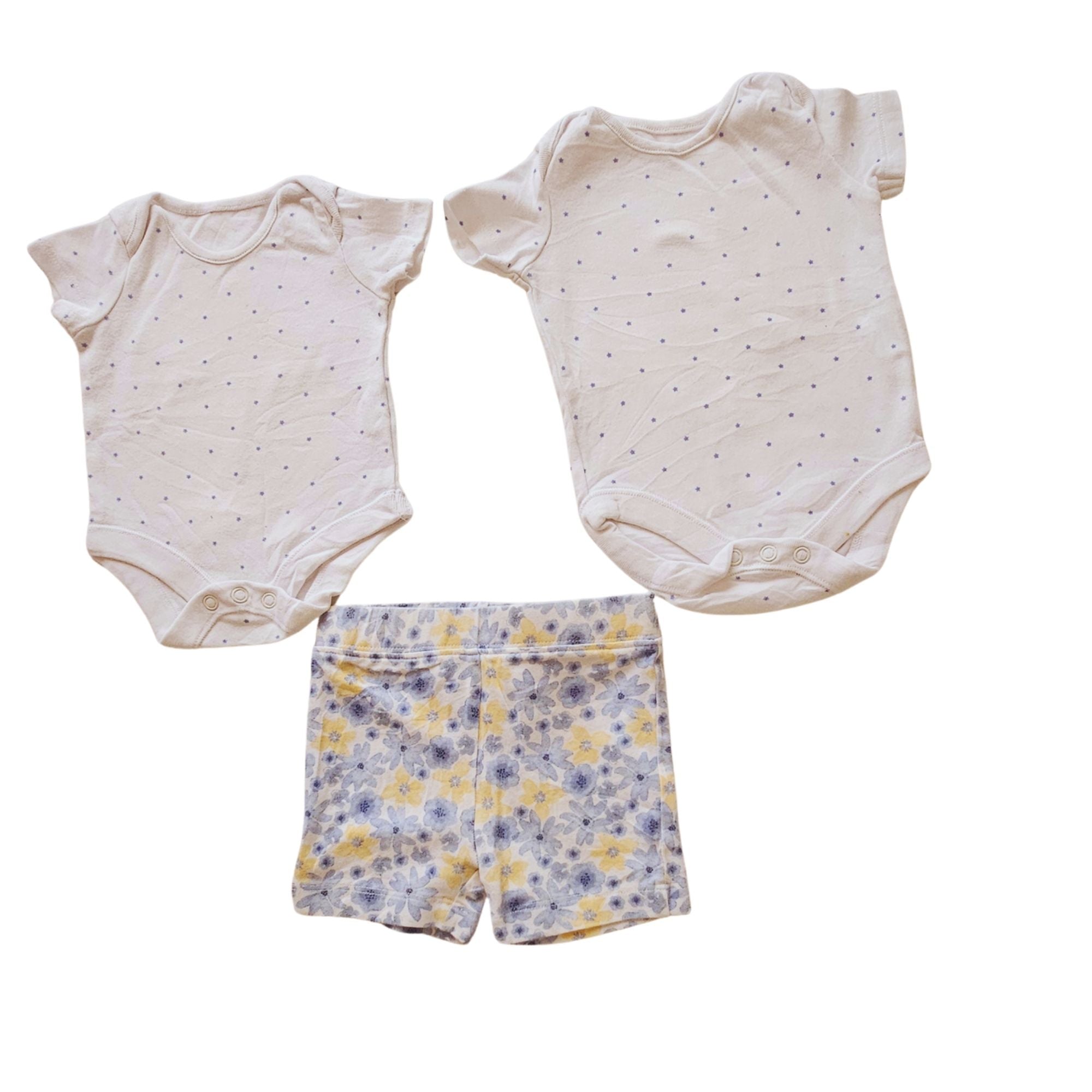 B - lot de 2 bodies + short 3 - 6  mois #397